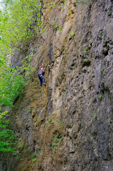 Kate Muehling on the dirty but surprisingly fun Why Doesn't Anybody Climb This ? Good question. 02 May 2010.