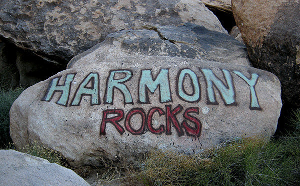 Harmony Rocks.<br>
Photo by Blitzo.