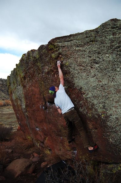 Warming up on Lono, V1 at Matthew Winters Park, CO.