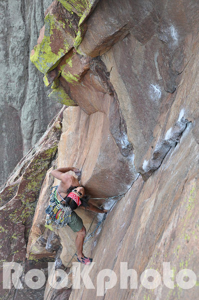 Nick Chan on 4th pitch of Naked Edge 5.11b