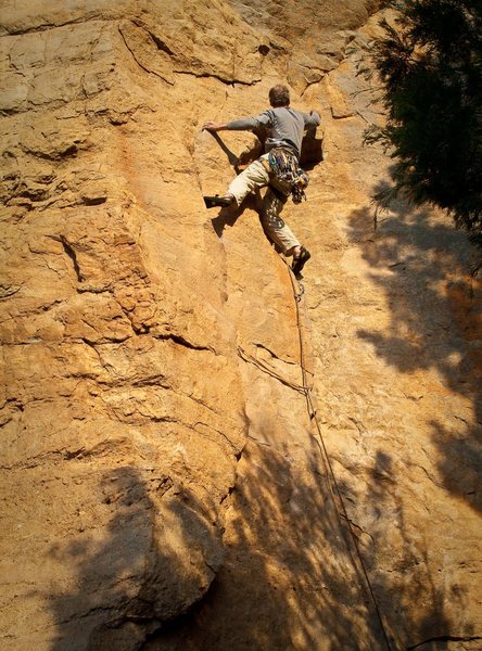 Mike Hillan on Little Thor, Mount Arapiles.