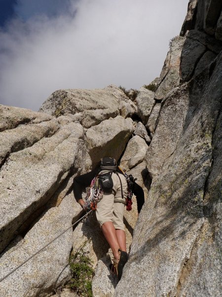 Kerry leading P6 which has a 5.9 variation to the left or 5.7 to right up a slight gully/chimney