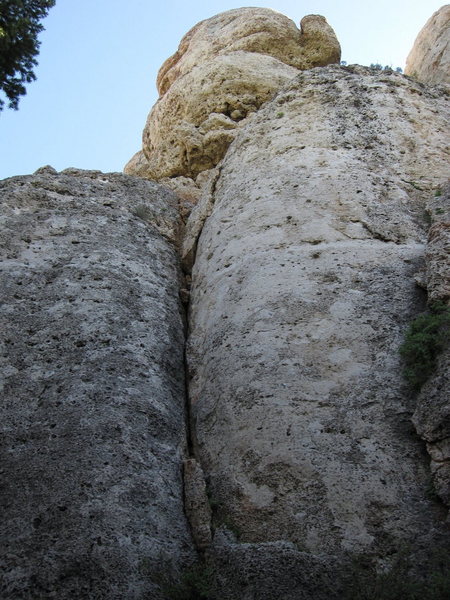 Homemade Ice Cream (aka 'R' is for Redneck) climbs the slab just left of the break/gully. La Vaca Peligrosa climbs the big pockets to the right of the break.