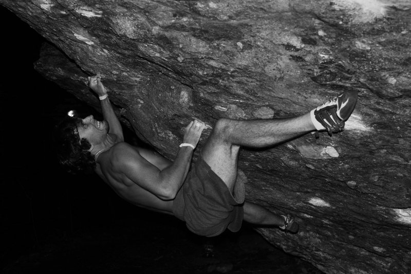 Steve Lovelace crimpin some little nasties on "Casual-Tees" at the AVP Boulder