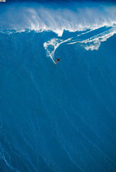 one of my all time heroes Darrick Doerner (AKA Double D) on a real big wave! 