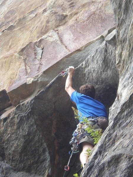 Bruce trying to get gear at the lip. we determined that the gray .3 fits best here, unlucky for Bruce, it was to only piece of gear we didn't have...