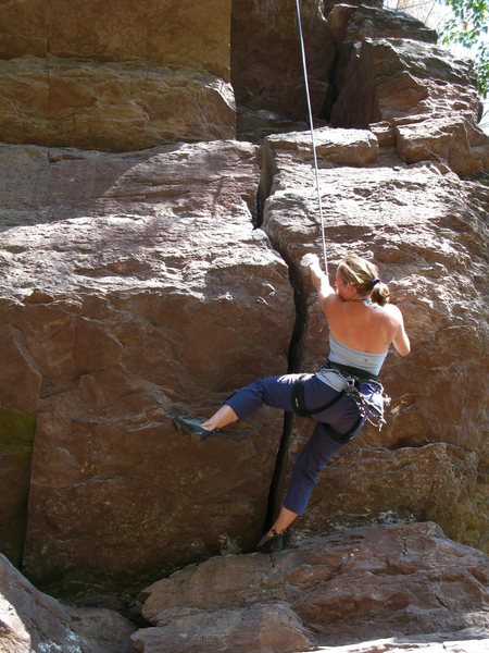 The beginning of the 2-3 crux moves, tape for fist jamming is advisable