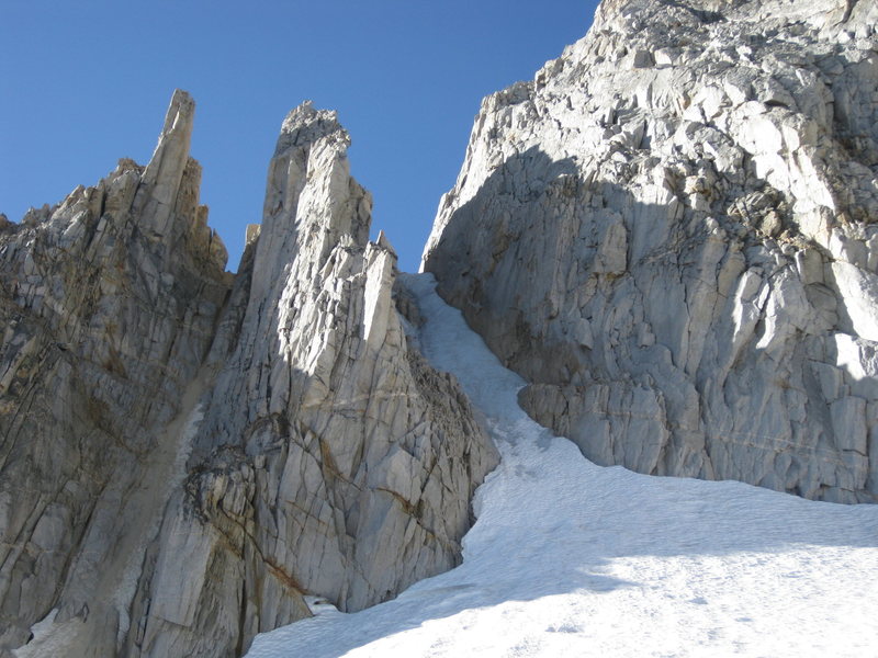 24-September-2010: 3.5 pitches of ice in right couloir