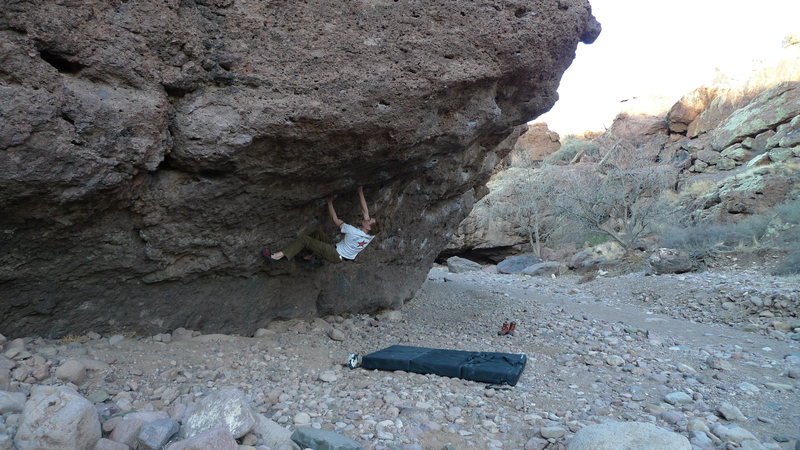 The Left Roof, V6 at Socorro's Box Canyon