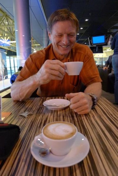 Mark Richey enjoying a civilized arrival in Milano. <br>
This isn't the Red.