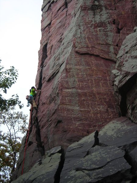 Snapped this shot of gal from SLC leading Brinton's Crack during A Burr's visit recently.  Is it just me.... she  looks way cool on this... must be the "from out west" factor. 