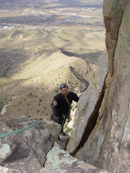 H after the second pitch of the Left Variation of Crescent Crack on Table Mt.