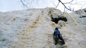 Dave awash in a sea of holes in the upper thules; JP photo