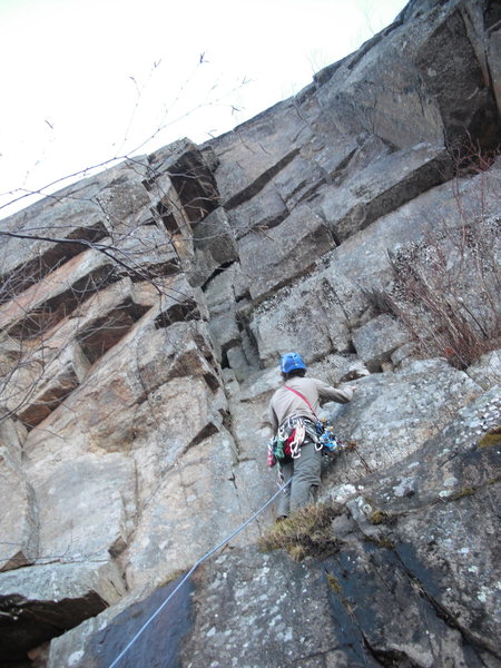 Bouldery start to the first pitch of "The Chimney", 11/13/2010.