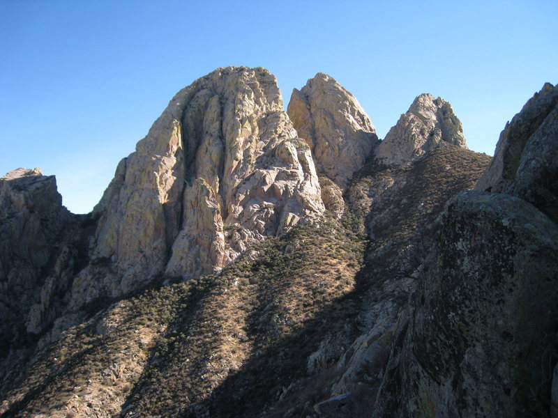 Great view of the Rabbit Ears from the col north of Lesser Spire.  Maybe one of the best vantages to see Boyer's Chute.