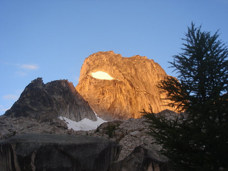 Sunrise on Snowpatch.