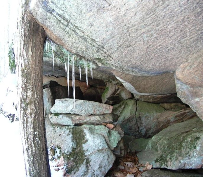 Small overhang by Egg Boulder