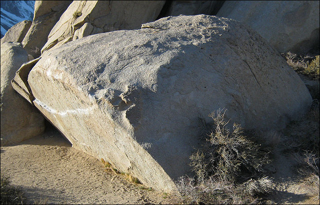 Iron Man Boulder.<br>
Photo by Blitzo.