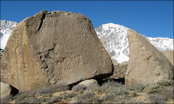 Peabody Boulders east, Buttermilks.<br>
Photo by Blitzo.