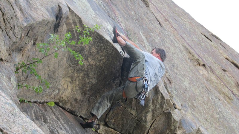 Pulling the roof on the Johnson Route, Silver Cascade Slab.<br>
<br>
photo by Tony Christopher