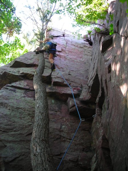 Leading King's Corner on-sight.  I cheated and put my foot on the annoying tree that runs vertical adjacent to the route while placing gear to protect the crux.  Gotta go back and clean up my bad manners.  The crux traverse of this climb is a bit scary and super thin for the feet but it's brief....