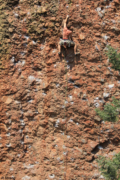 Big Cobbles & Deep Holes<br>
after the harder moves - Stroke Me (5.12a)