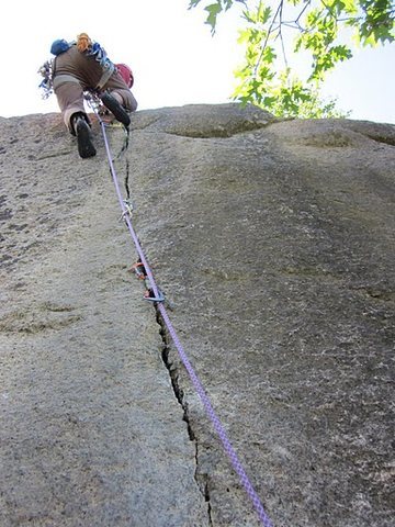 Sweet finger crack