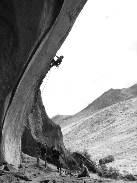 8a at the LA CUEVA sector, in Hatun Machay!