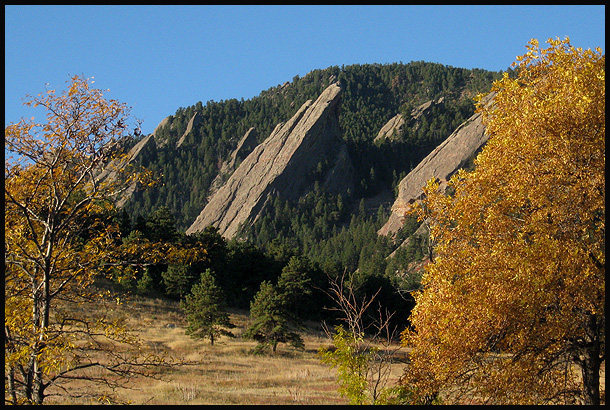 Third Flatiron-Fall.<br>
Photo by Blitzo.