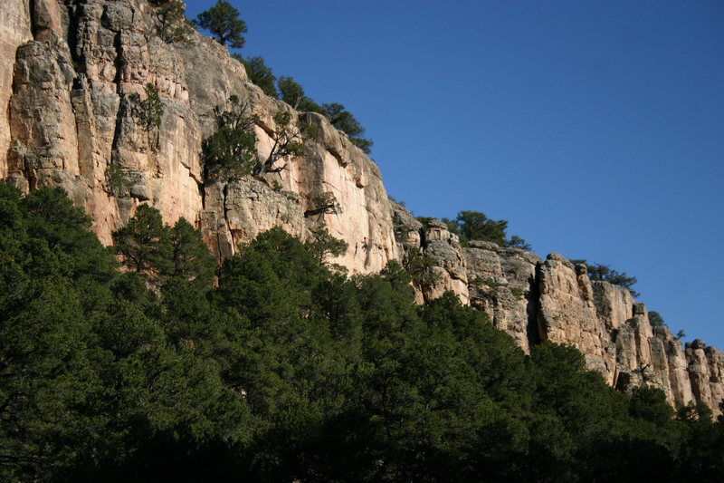 Unknown climber taking a ride near Suede Head.