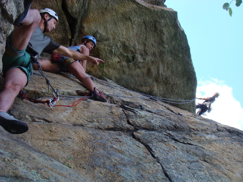 High Exposure guide Jason Beaupre with clients on Te Dum.