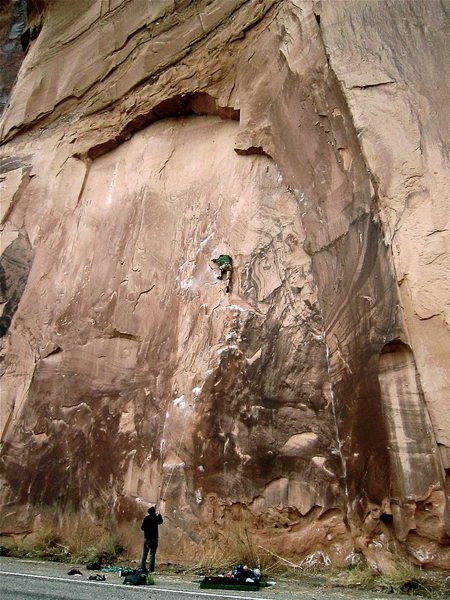 My buddy Blaine Limpus on Knapping with the Alien 12a Moab Utah