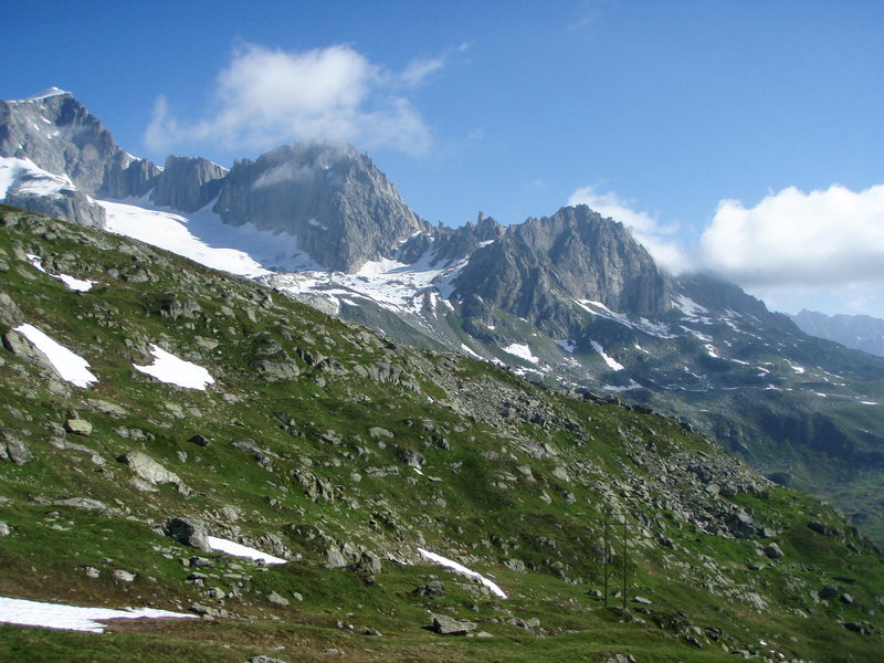 Chli Bielenhorn on the right, Gross Bielenhorn in the middle, and the Galenstock on the upper left 