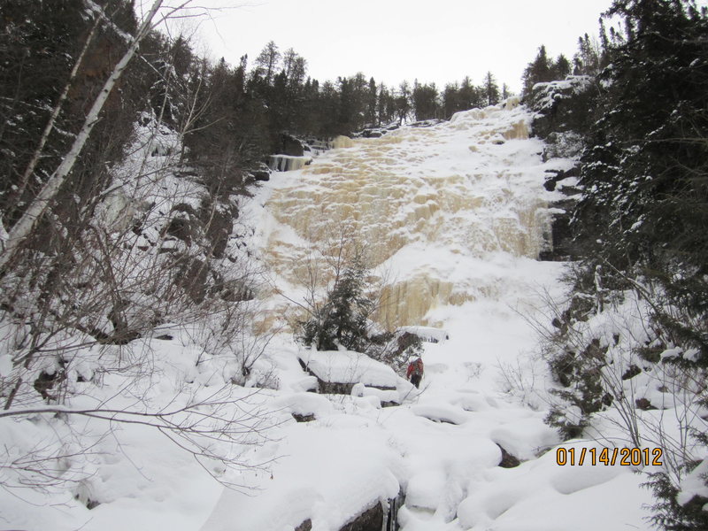 Approaching Gomar from the creek.