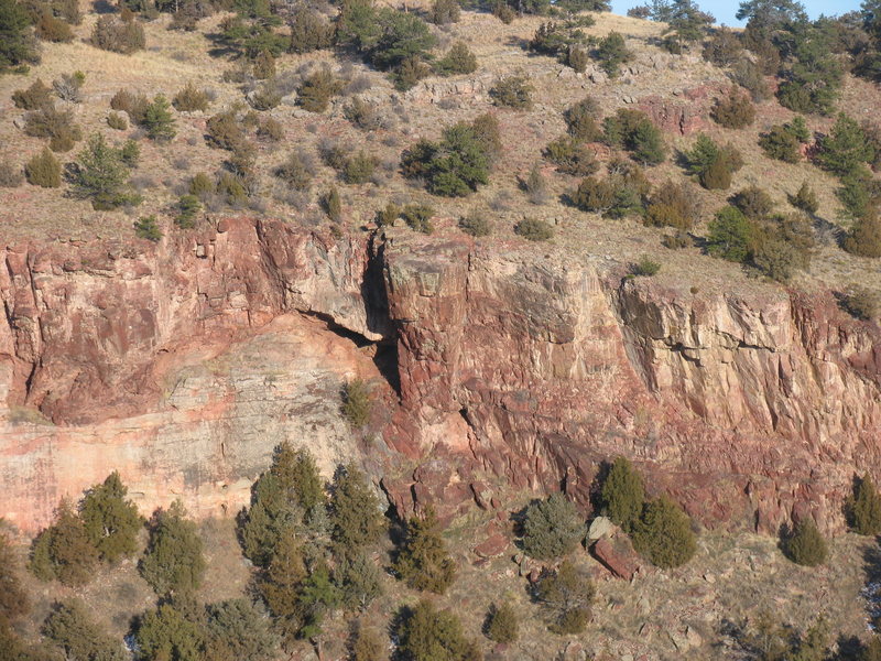 The Second Maroon Tower, Black Face Wall and White Face Wall