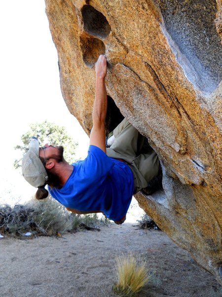 Double kneebar at the start.