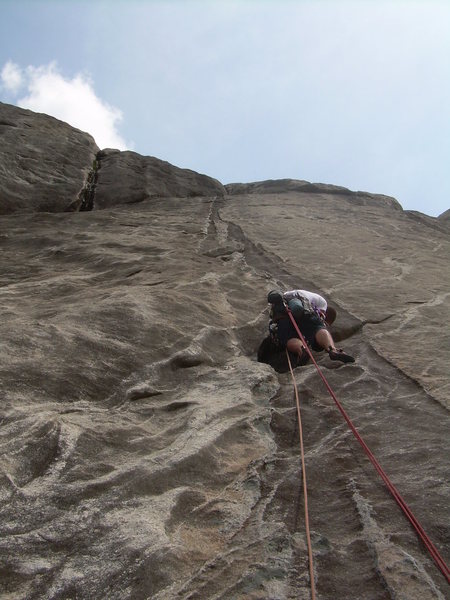 Easier climbing to start the 4th pitch, which links nicely with the 5th for a long mega-classic! 