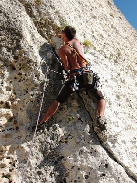 Steep start of Fessura Oliva's first pitch