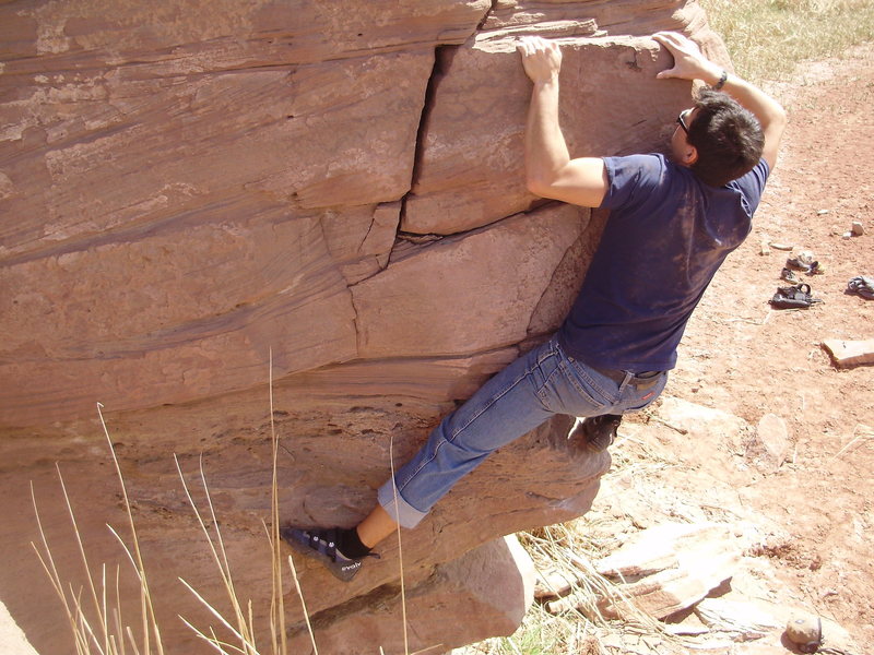 Rounding the nose on "Cactus Flower". The dihedral finish is to the left. 