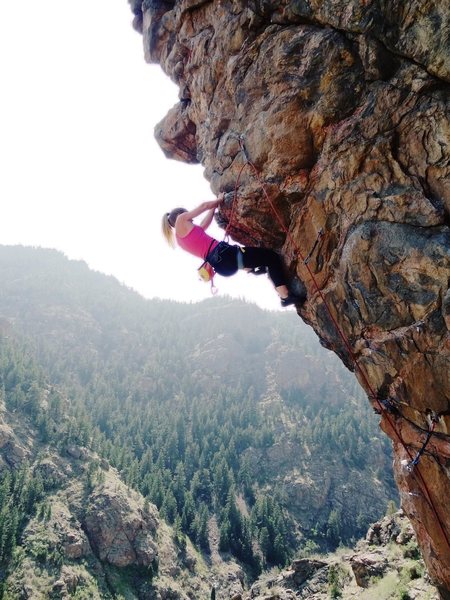 Laura thru the crux on Hipster.