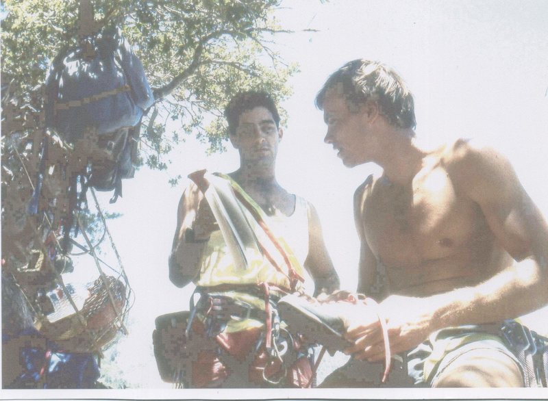 Jeff Laina and J. Gregg Studying the Guidebook at Lunch Rock. 1980s. Photo: By R. Ledesma.