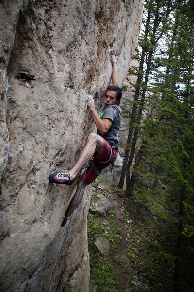 Ian Dory toeing in through the first crux.