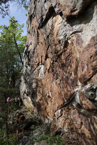 Rawlhide Wall<br>
<br>
Garrett DeBruin leads<br>
Rawlhide (5.10) sport<br>
<br>
Crowders Mountain State Park, North Carolina