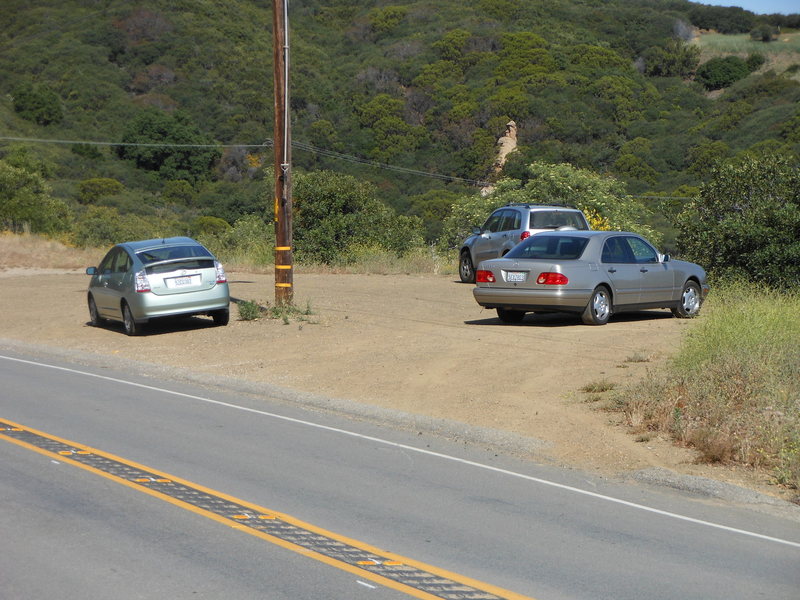 The Turnout/Parking for the Saddle Peak/Backbone Trail to the climbing area known as Saddle Peak.