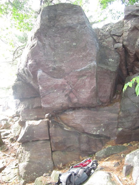 Is this "Lost in the Wood"?  It's at the top of the talus, along the ridgeline, on the left side (if you're looking down over the talus, toward the lake).<br>
If it's not I'll add it to the area.