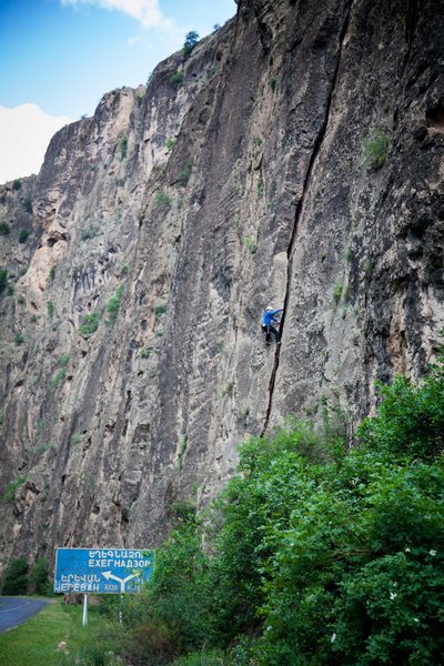 Karsten on first pitch of Knife.