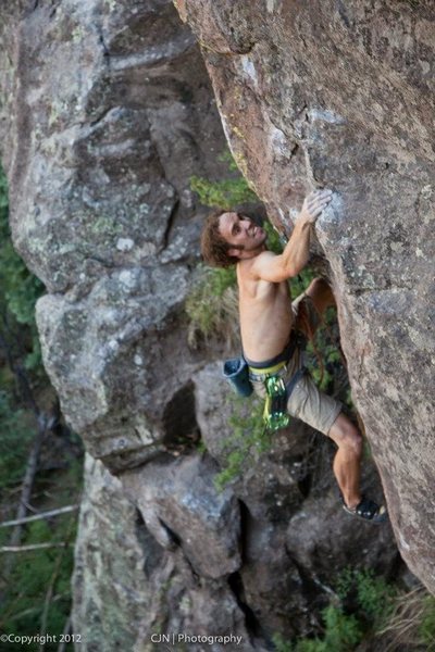 Dean Hoffman sticking the big throw exiting the dihedral.
<br>

<br>
Photo Chris Novellino