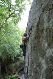 Pete nearing the top of Do You Like Apples, one of the newer climbs at Breakneck.