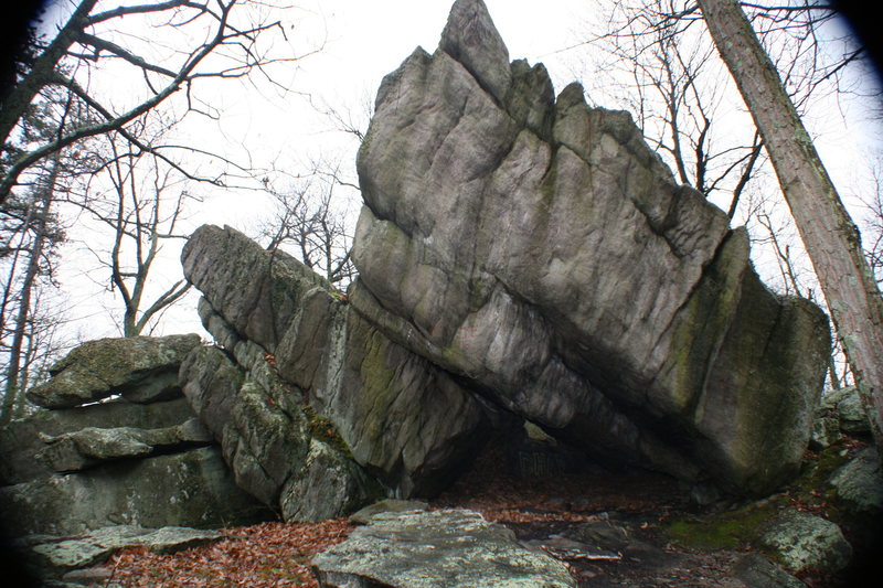 bank robbers starts in cave on jug and goes out to small dihedral and up