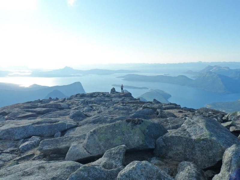 summit of Stetind, 1400 meters above the ocean in the background... think I can safely say this is the most spectacular view I've ever seen... :)